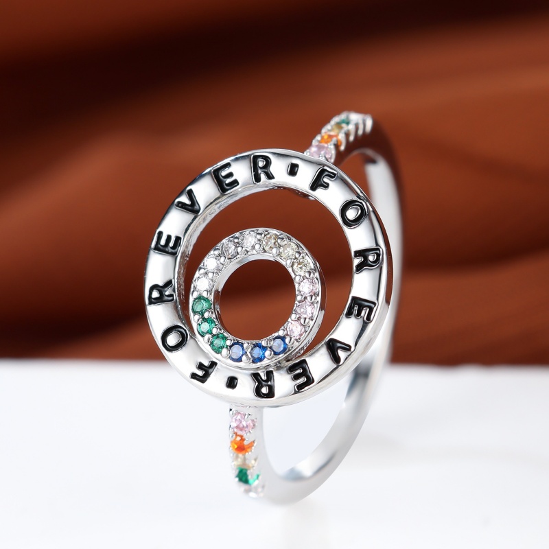Women Accessories Meaning - Significato Eterno di Europa e America: