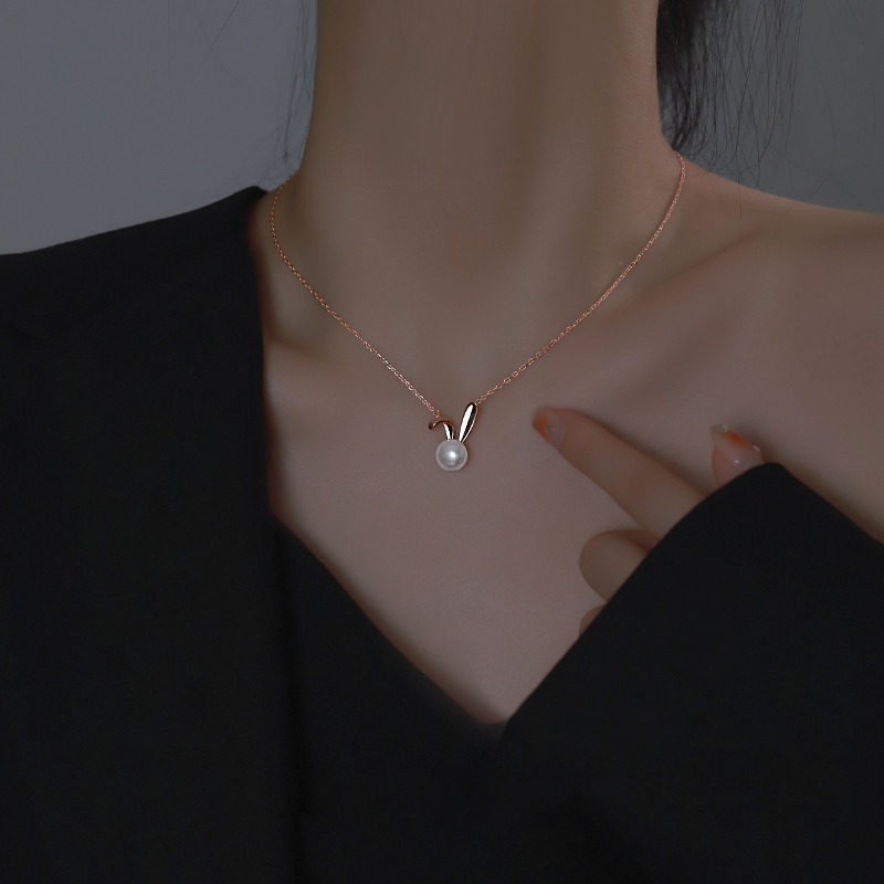 Collana con ciondolo di perle  - Women Accessories Meaning recensione e prezzo