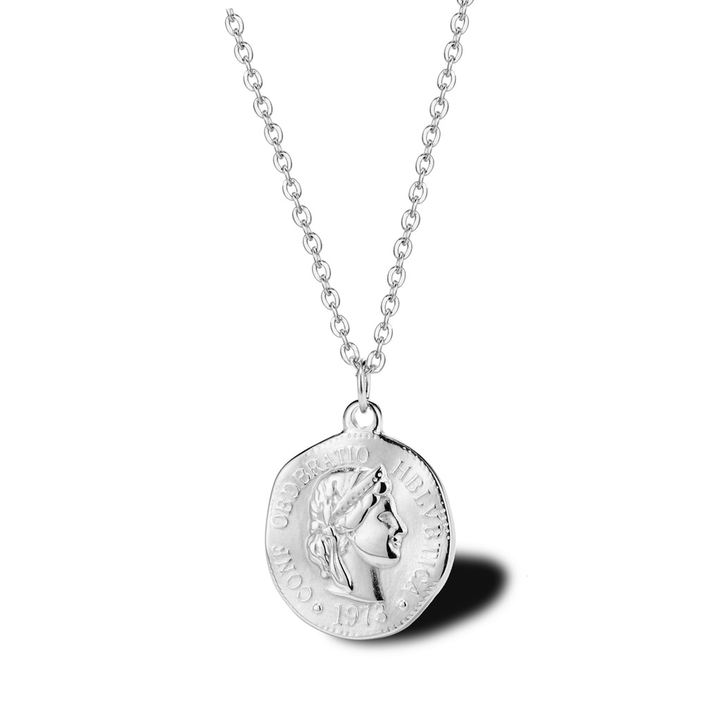 Collana con Ciondolo a Disco R - Coin Necklace Delicate recensione e prezzo