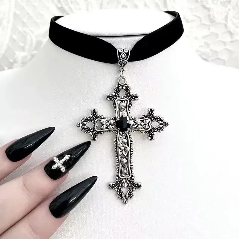 Girocollo con croce color arge - Women'S Victorian Accessories recensione e prezzo